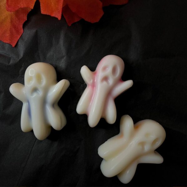 Ghost-shaped soy wax melts – Halloween decor